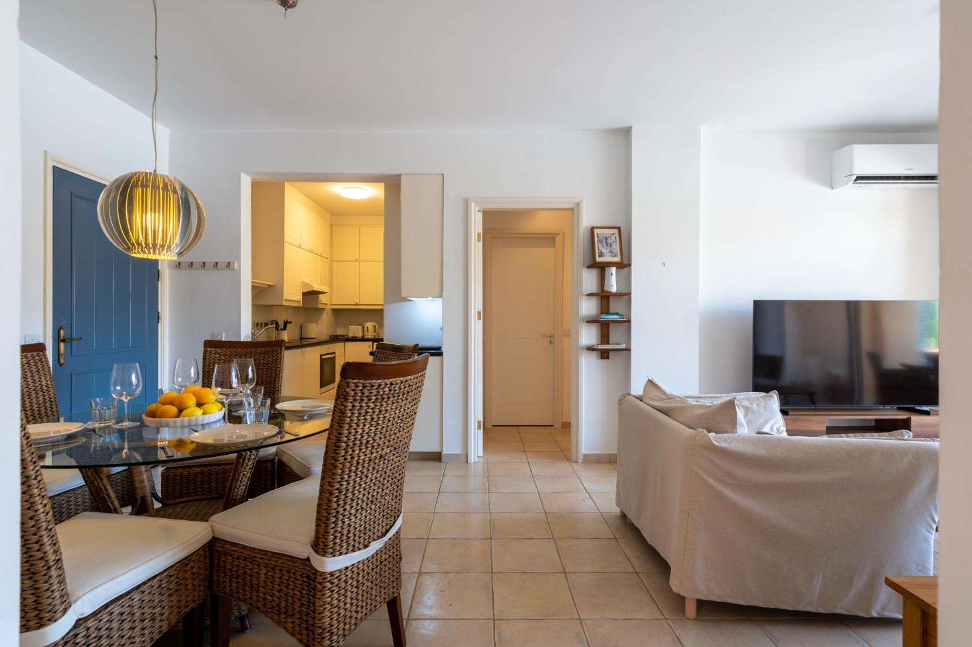 Tropical Paradise In Harbour Paphos, Central & Close To Beach Exterior foto