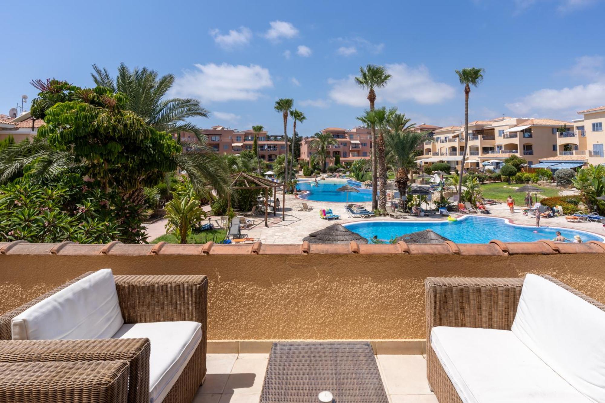 Tropical Paradise In Harbour Paphos, Central & Close To Beach Exterior foto